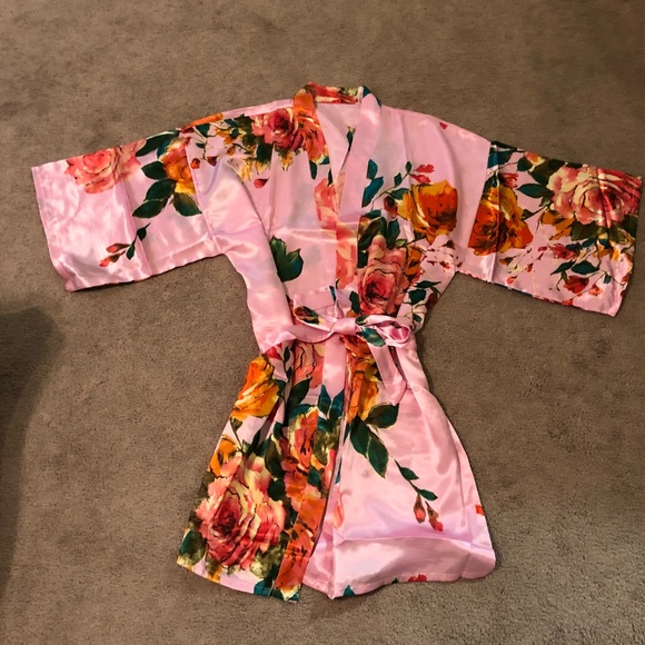 Floral Pink Robe - Picture 1 of 1